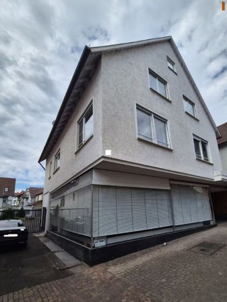4 FAMILIENHAUS (mit Gewerbefläche) in Hanau
